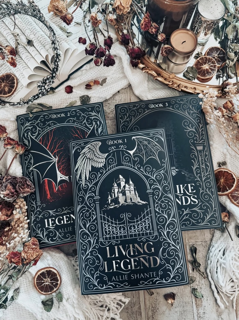 Fall in Love With Romantasy Limited Edition Box (FULL BOX)